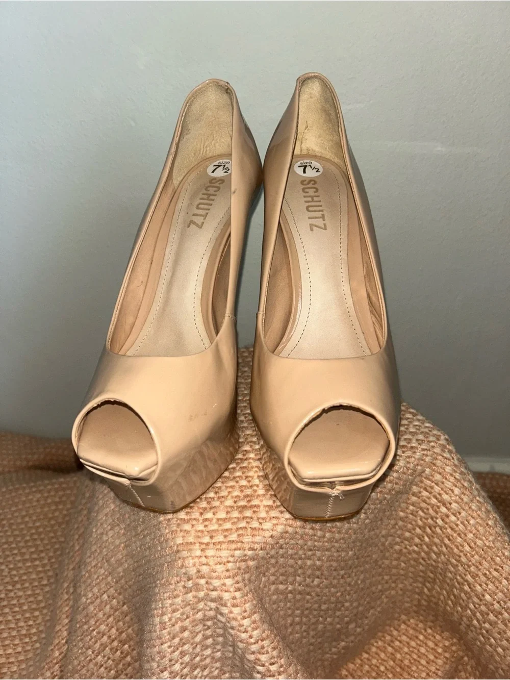 NEW SCHUTZ Nude Patent Leather Peep-Toe Platform Stiletto Pumps Sz 7.5